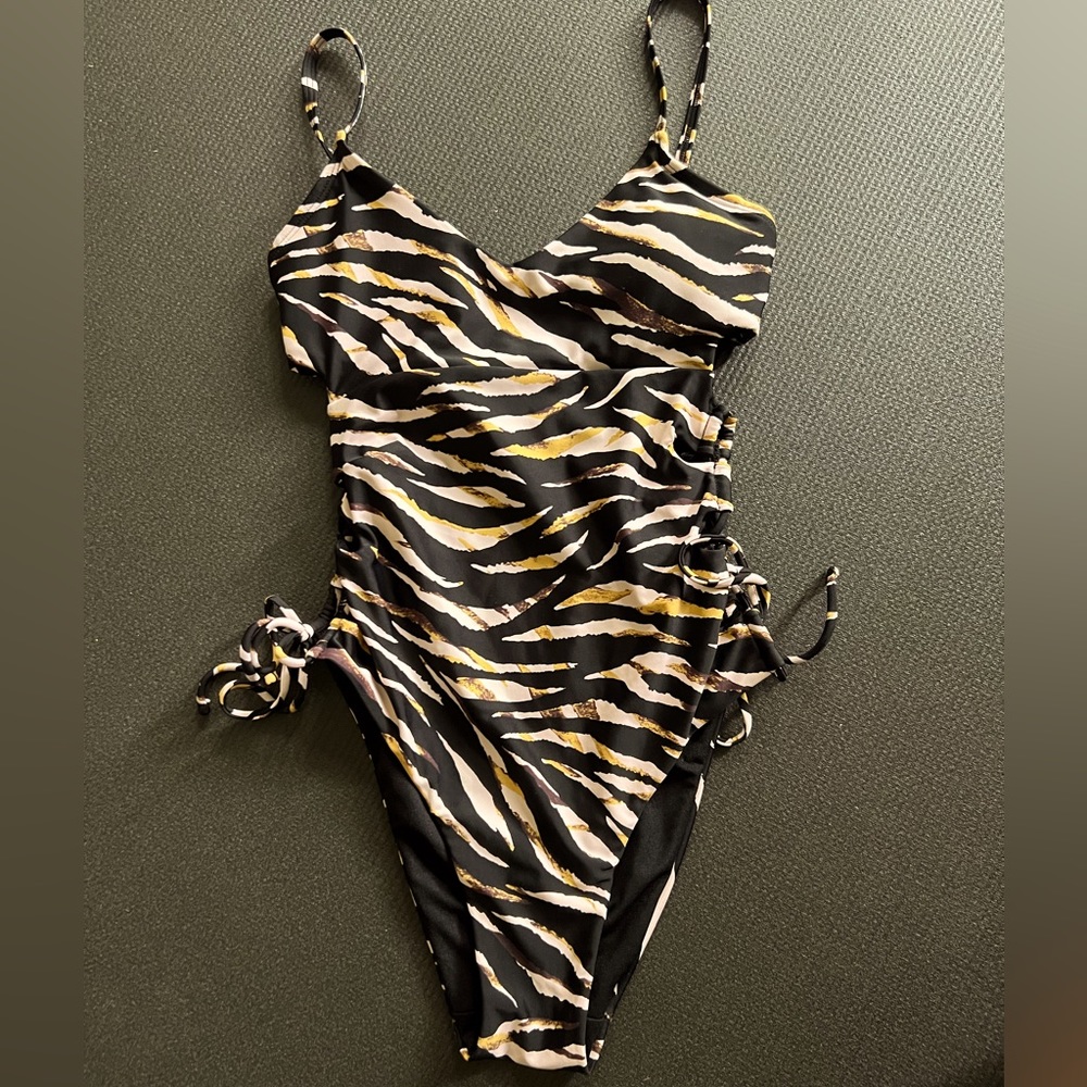 Sexy One Piece Animal Print Swimwear